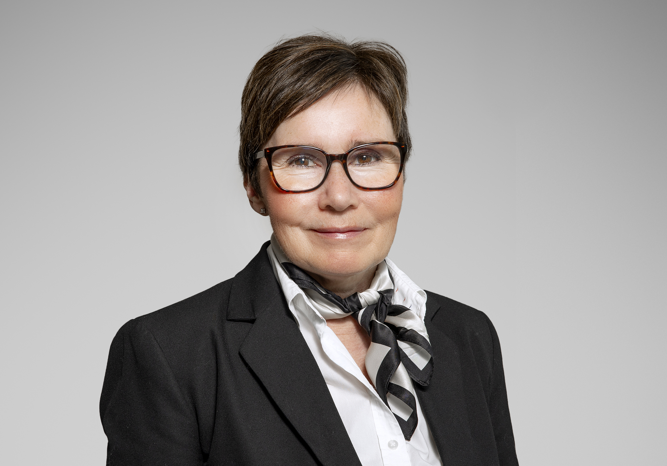 Profilbilde kvinne i dress